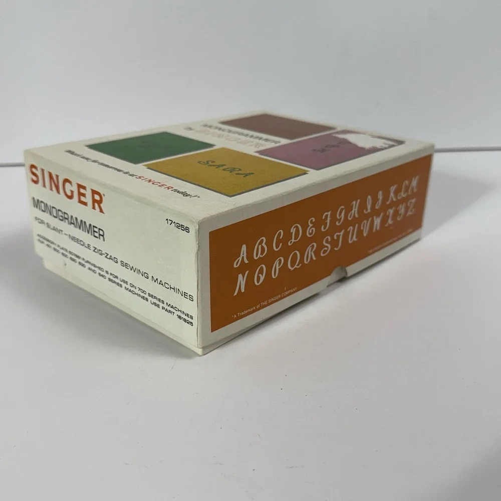 Vintage SINGER Monogrammer 171256 Slant Needle Zig Zag Sewing Machine W Box